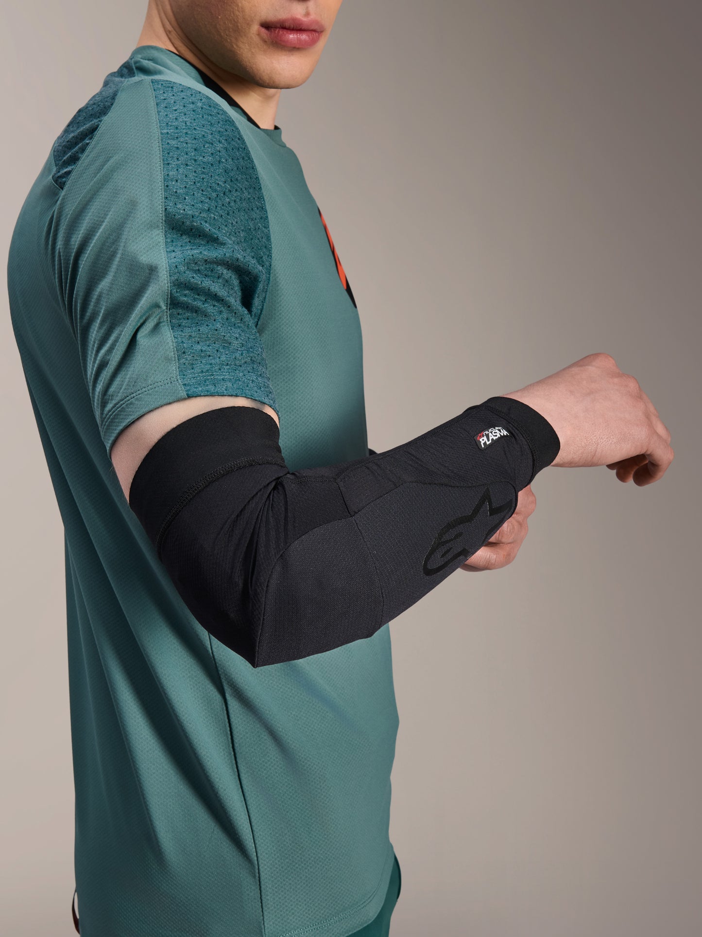 Gomitiera Alpinestars A-Motion Plasma - Nera