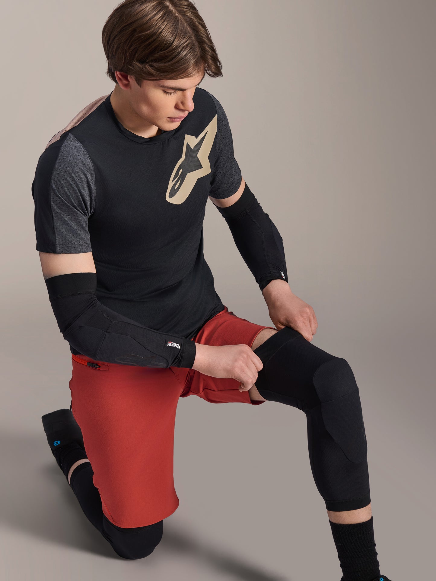 Alpinestars A-Motion Plasma Knieschoner – Schwarz