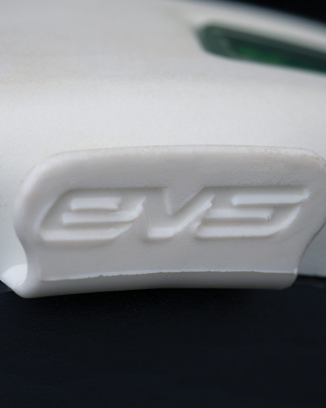 Minerve Enfant EVS R4 Koroyd Race - Blanc